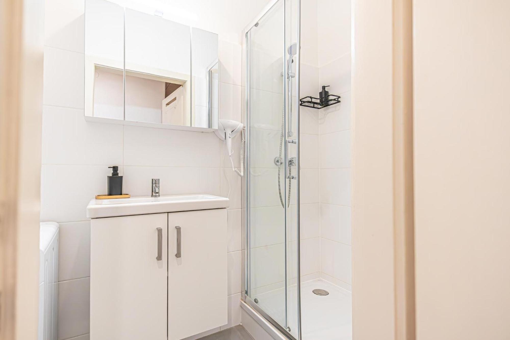 Modern 2-bedroom For 5 In Prime Location * Wien