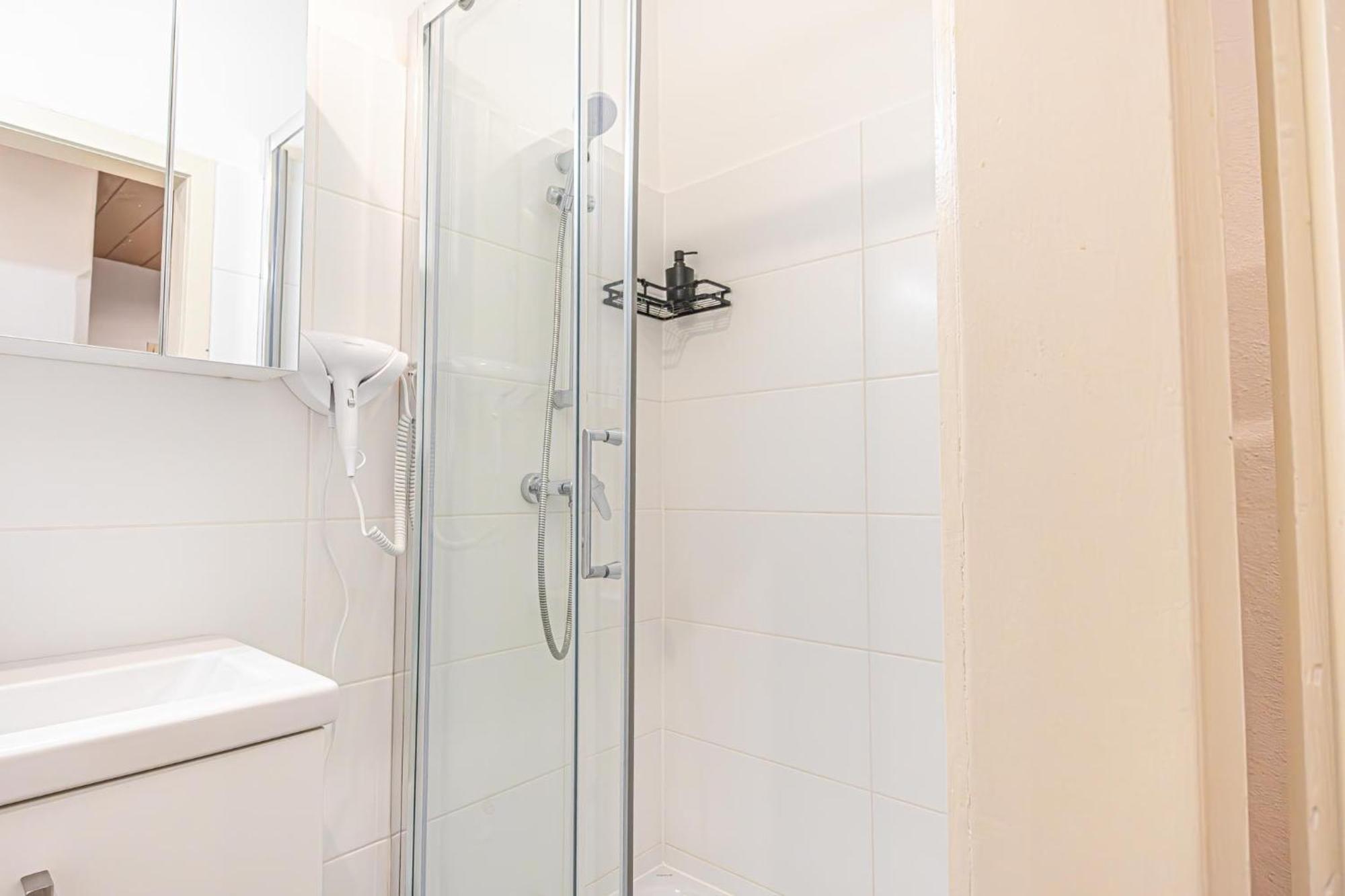 Modern 2-bedroom For 5 In Prime Location Apartment Wien